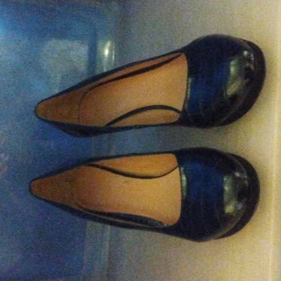 Nine West Reptile Embossed Platform Pump.  Size 8 1/2. - Picture 1 of 8